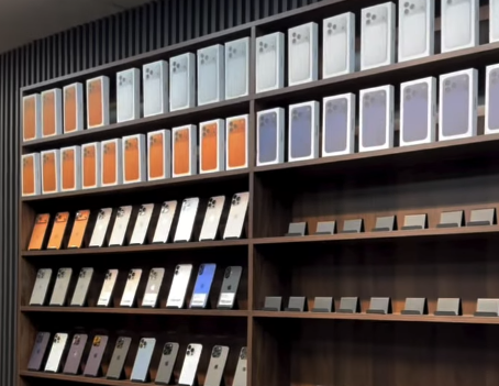 Cell X iPhone inventory display at Zainab Tower